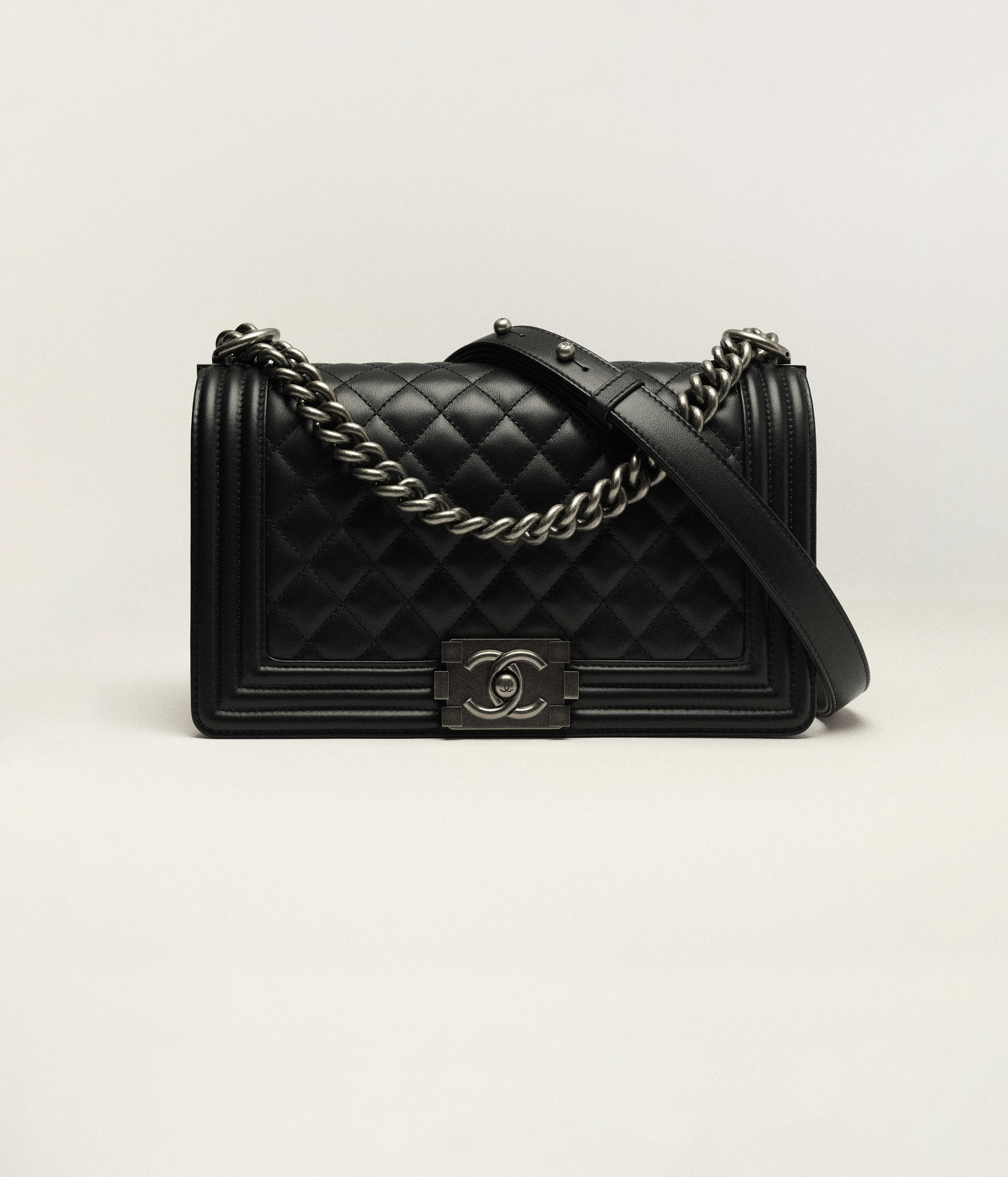 Bolso BOY CHANEL - Negro - Piel de ternera y metal acabado rutenio - 